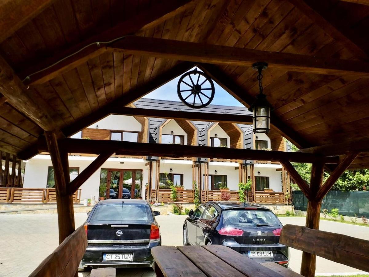 Hotel Blumenhof Bucovina Woronetz Exterior foto